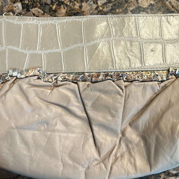 Park avenue int vintage genuine leather made in USA beige metallic crossbody - Picture 10 of 11